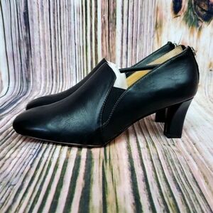 Adrienne Vittadini Black Leather Lave Heel Loafer